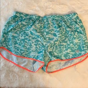 🏃🏼‍♀️ New Balance Mint/Neon Pink Lined Shorts